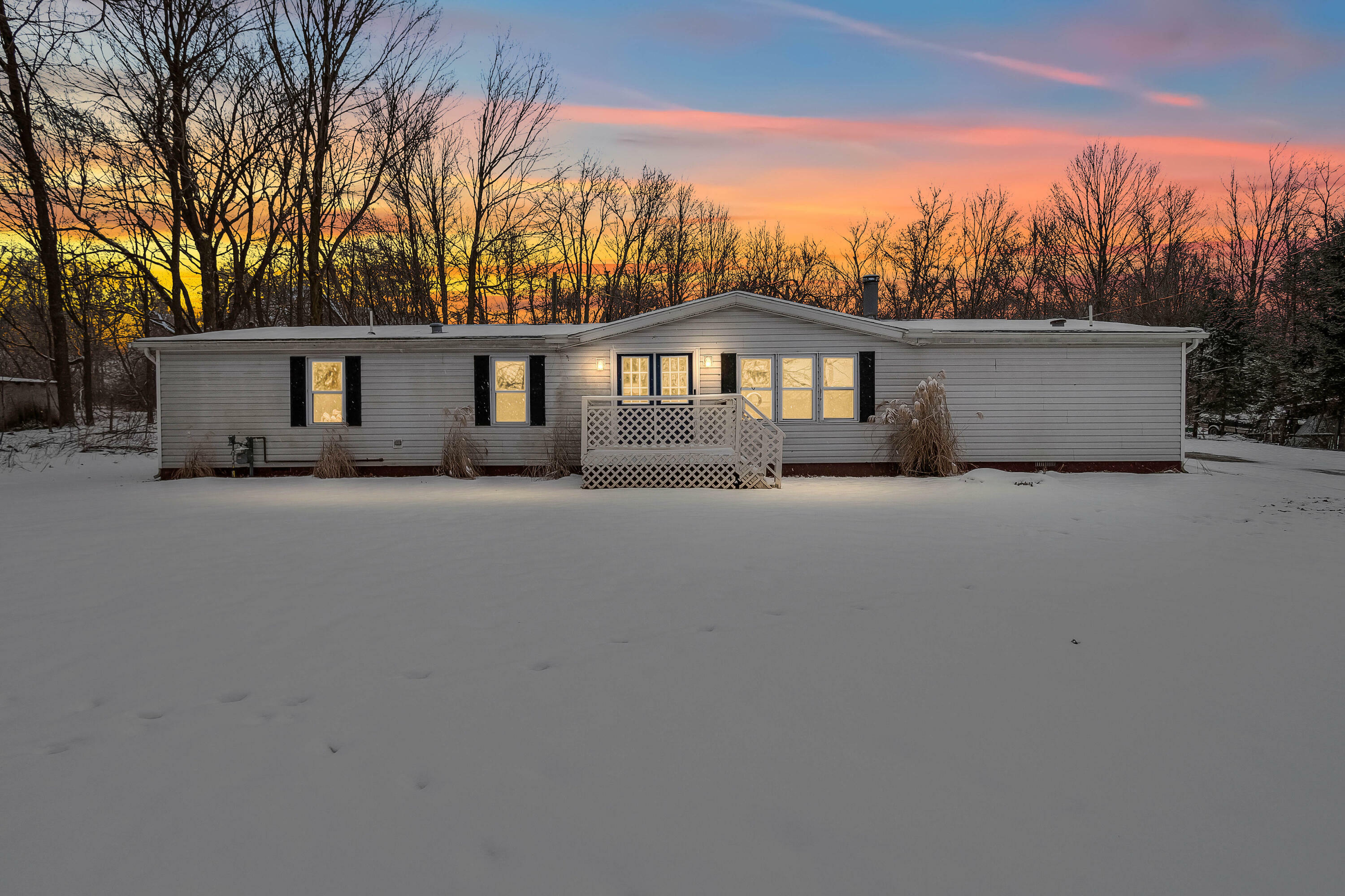 Property Photo:  2250 N Lake Pleasant Road  MI 49242 