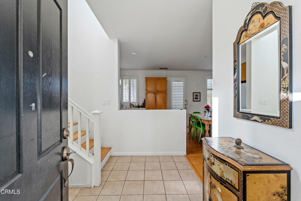 Property Photo:  1065 Vaquero Circle  CA 93030 