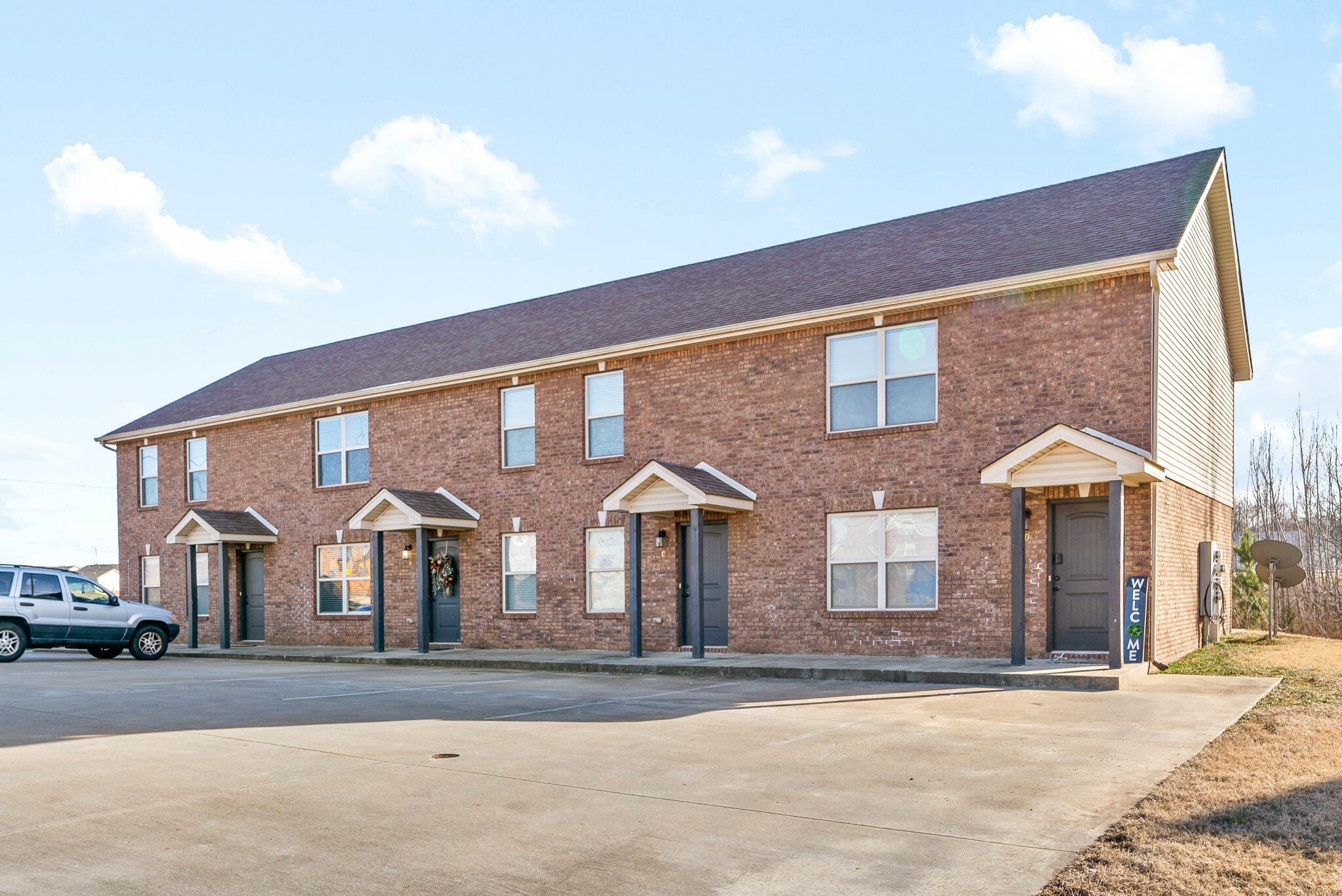 Property Photo: 1800 Beckett Dr TN 37042