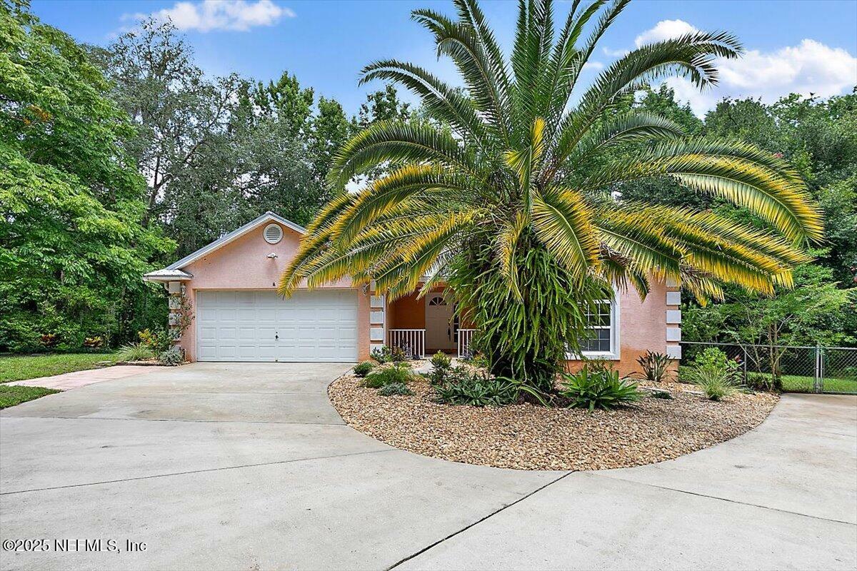 Property Photo: 3705 Winterhawk Court FL 32086