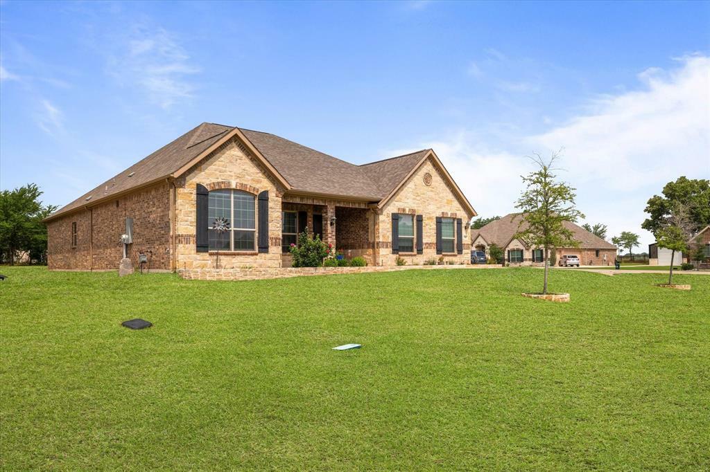 Property Photo:  100 White Oak Drive  TX 76227 