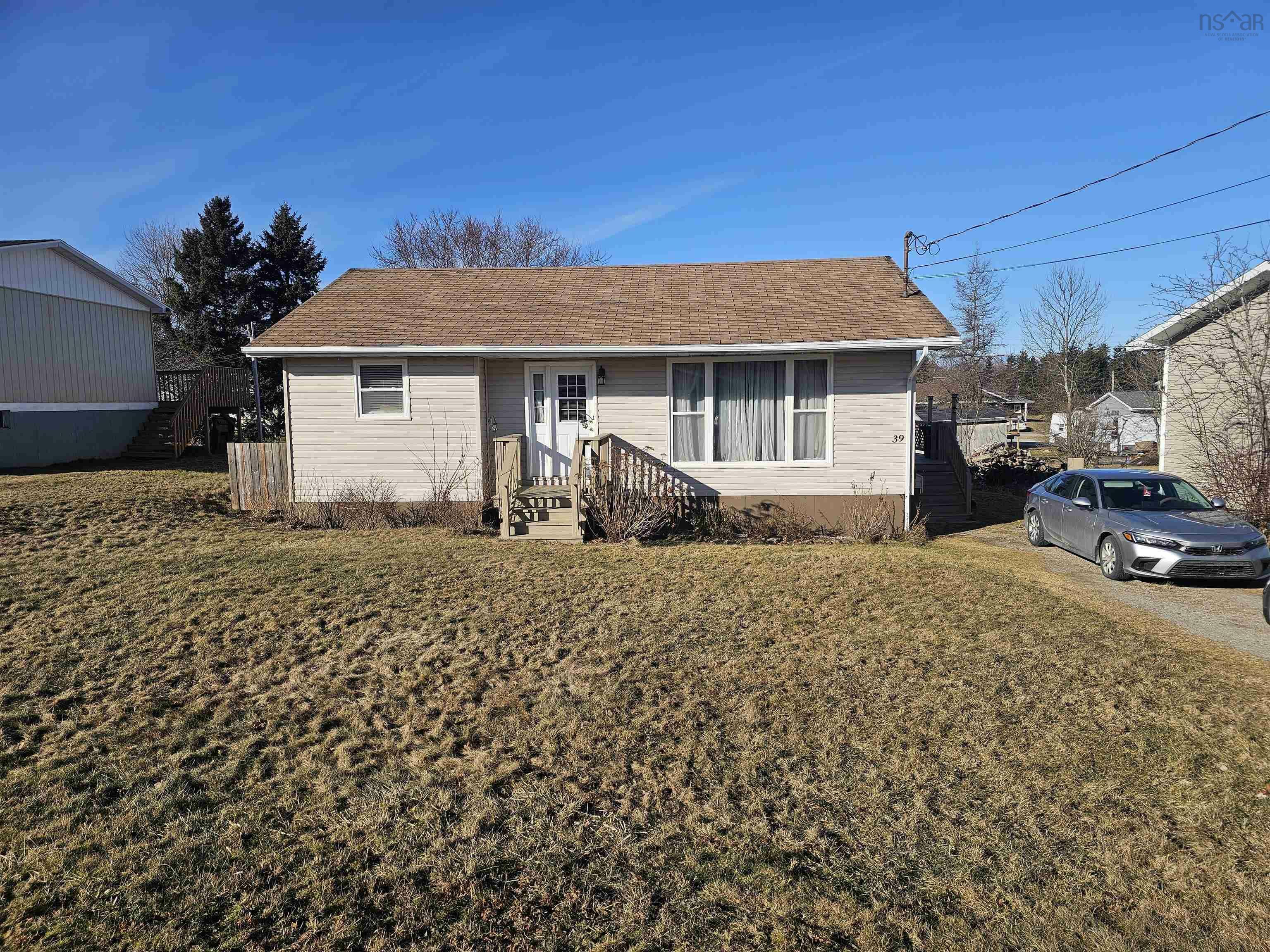 39 Halliday Street  Westmount NS B1R 2A8 photo