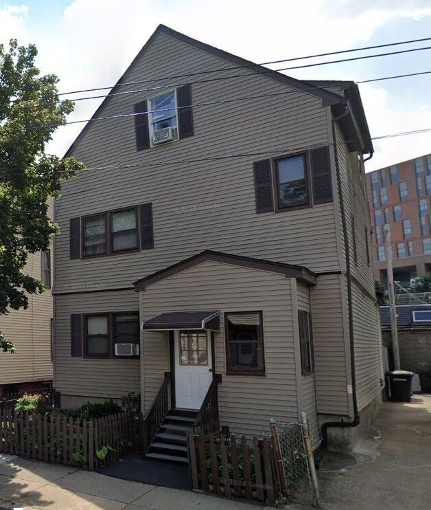 Property Photo:  230 Pearl Street 1  MA 02145 