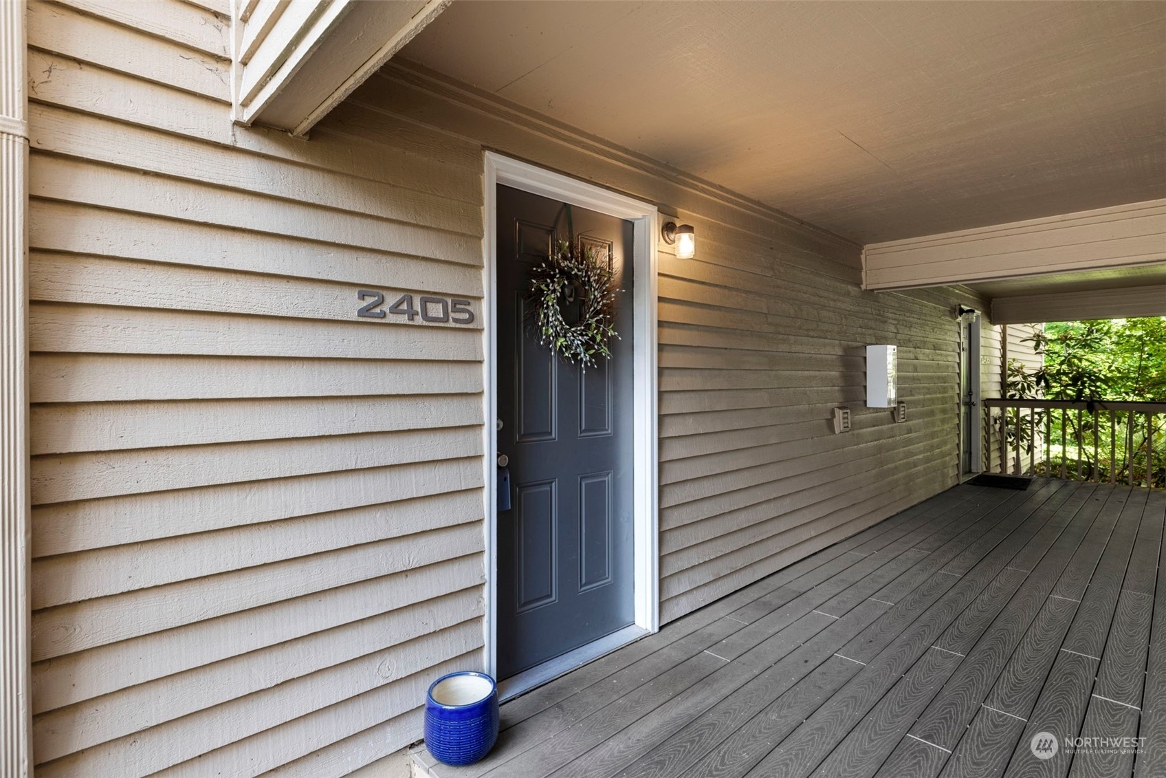 Property Photo: 23911 12th Place S 2405 WA 98198