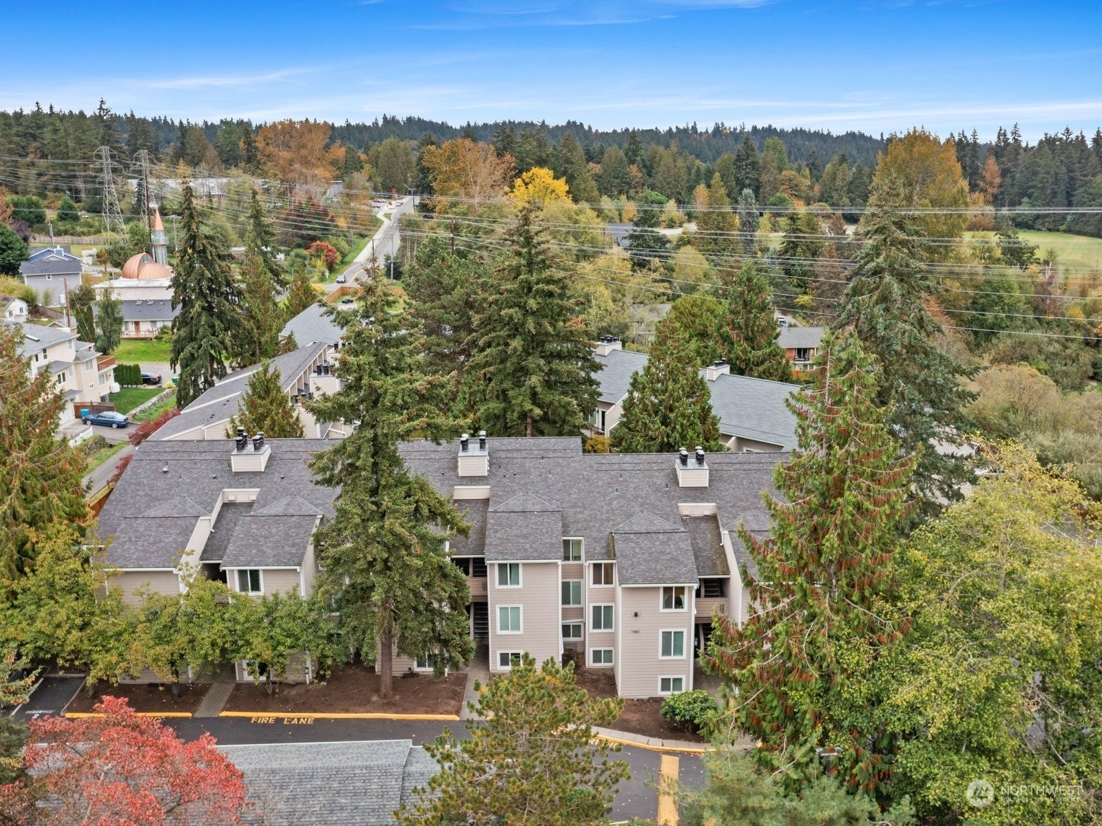 Property Photo:  19851  25th Avenue NE 221  WA 98155 
