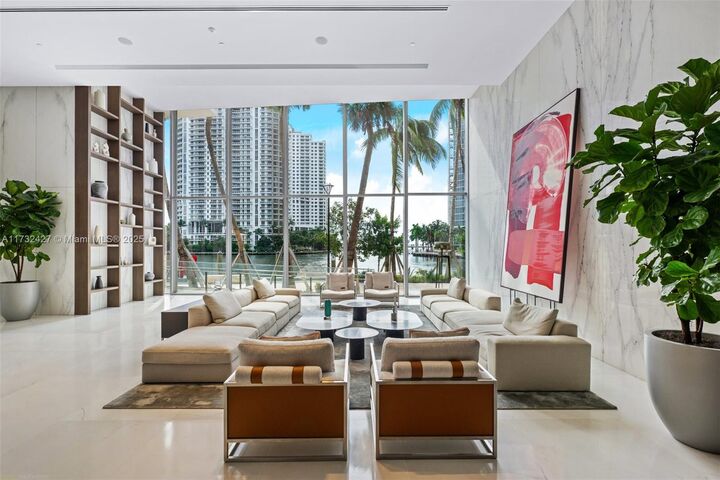 Property Photo: 300 Biscayne Blvd Way 3909W FL 33131