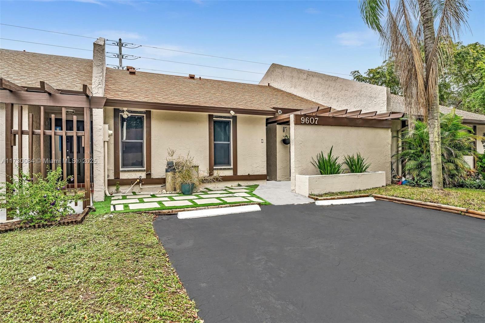 Property Photo:  9607 NW 16th Ct  FL 33024 