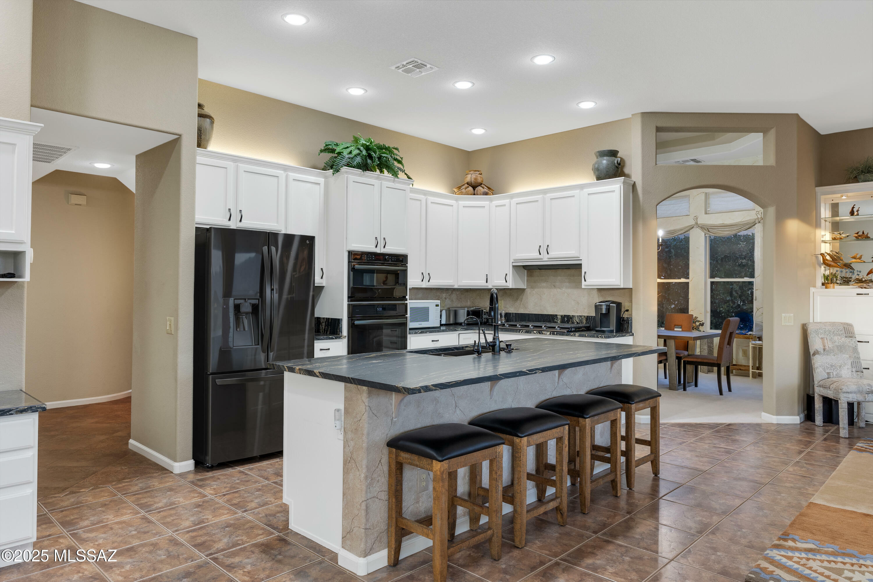 Property Photo: 63111 E Mountain Crest Drive AZ 85739