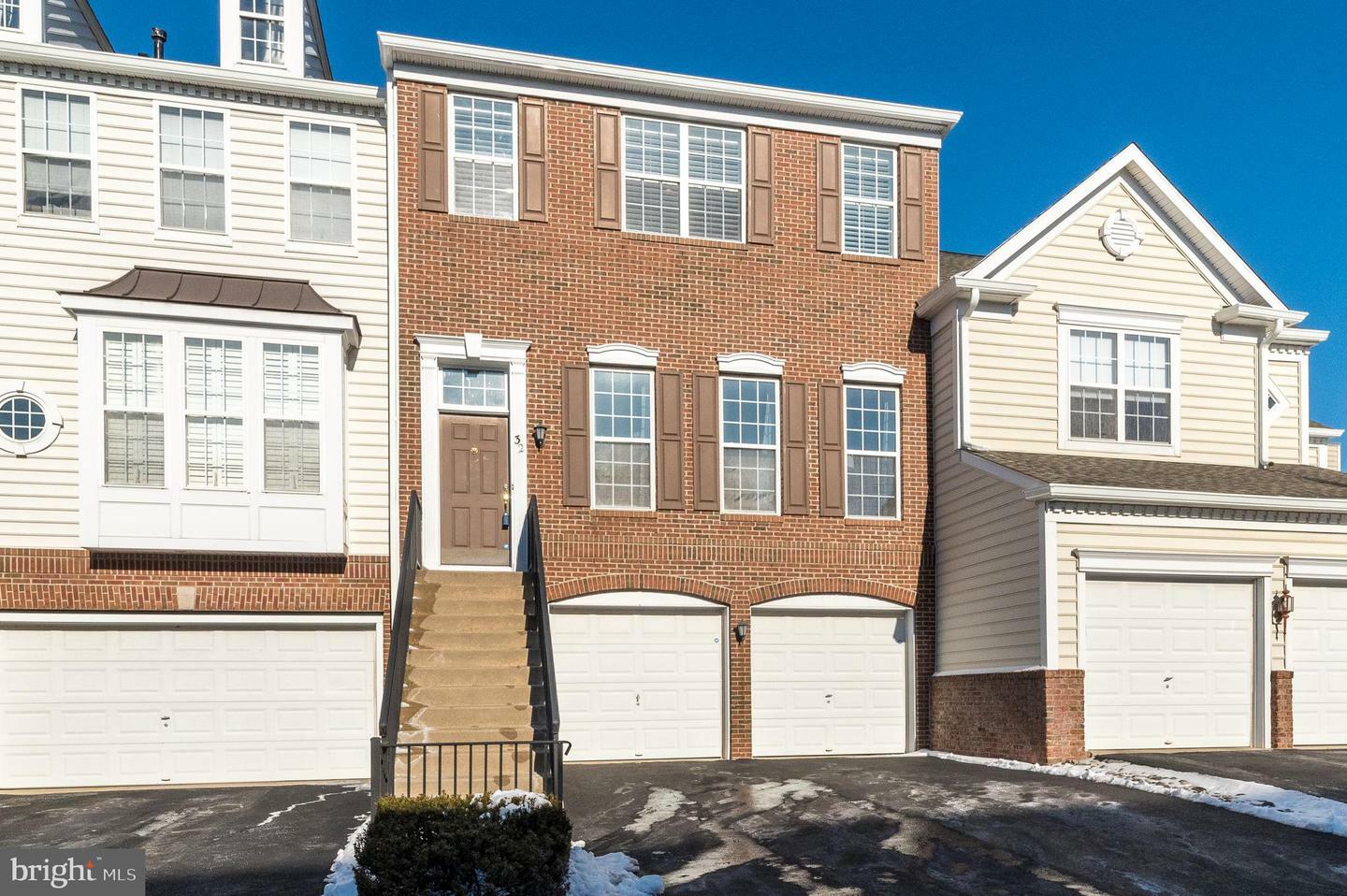 Property Photo:  32 Cornerstone Court  PA 18901 