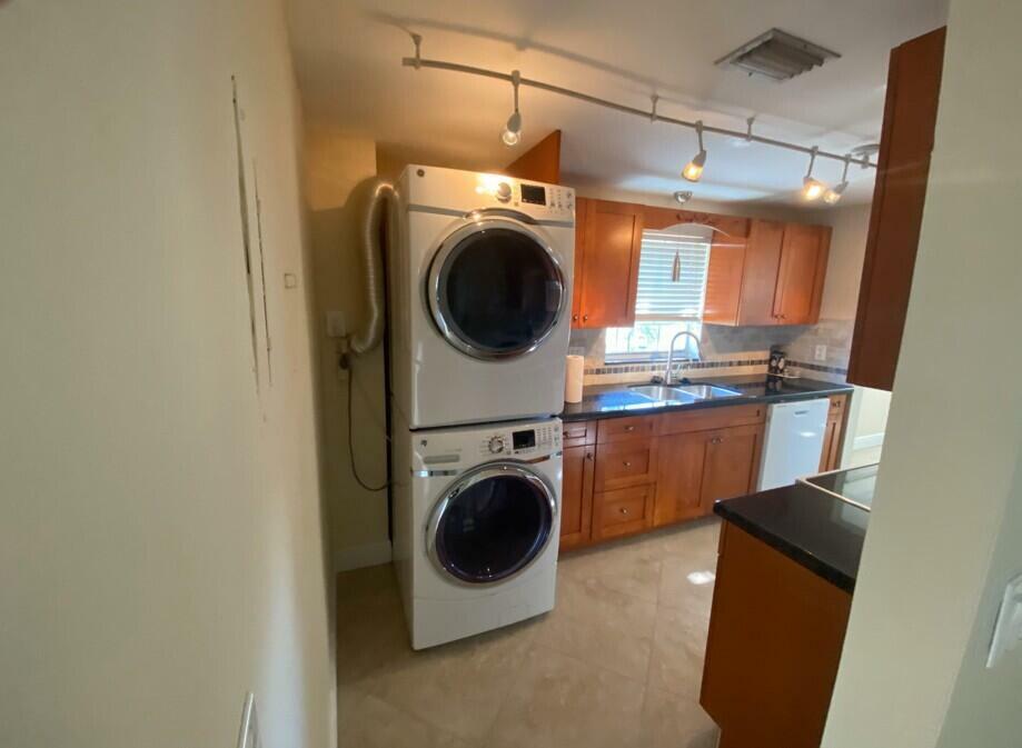 Property Photo:  40 High Point Road G 206  FL 33070 