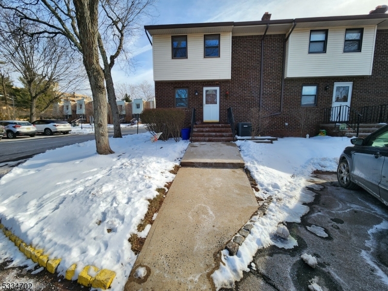 Property Photo:  795 Eves Dr Unit 1  NJ 08844 