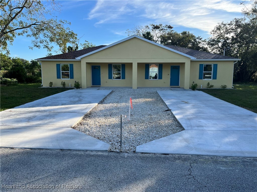 601 S Lotela Avenue  Avon Park FL 33825 photo