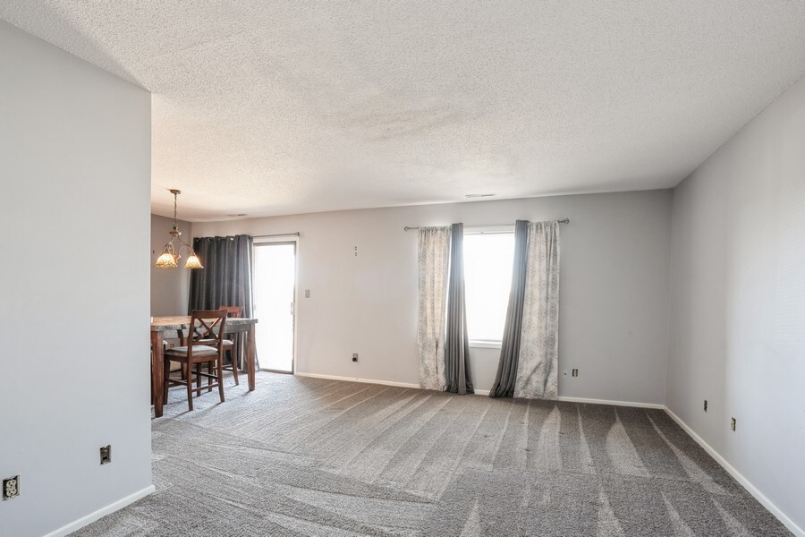 Property Photo: 4849 Woodland Avenue 3 IA 50266
