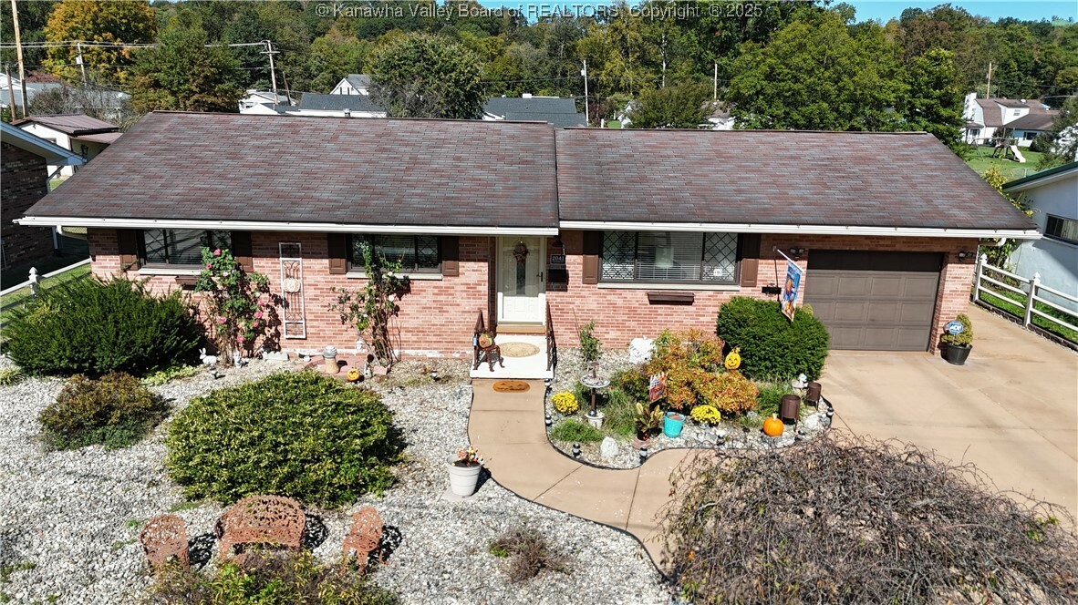 Property Photo:  2041 Shadyside Road  WV 25177 