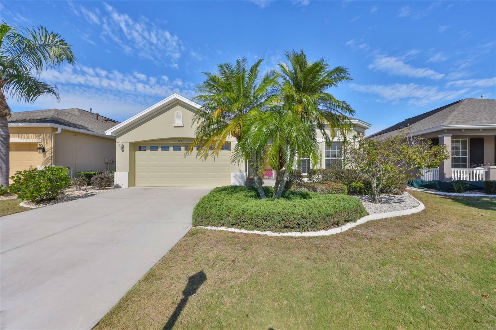 Property Photo:  1031 Emerald Dunes Drive  FL 33573 