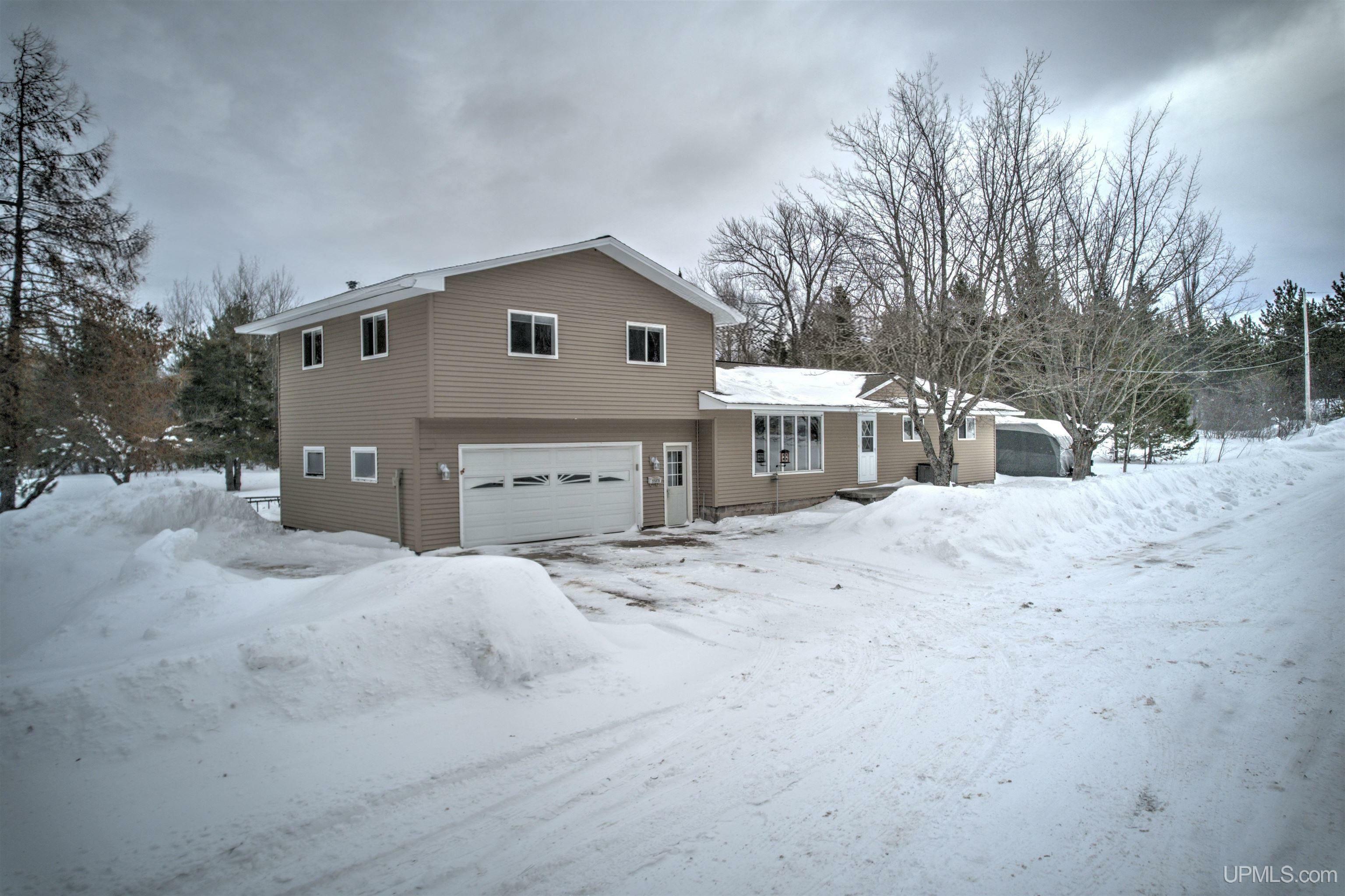 55876 Red Jacket Street  Laurium MI 49913 photo