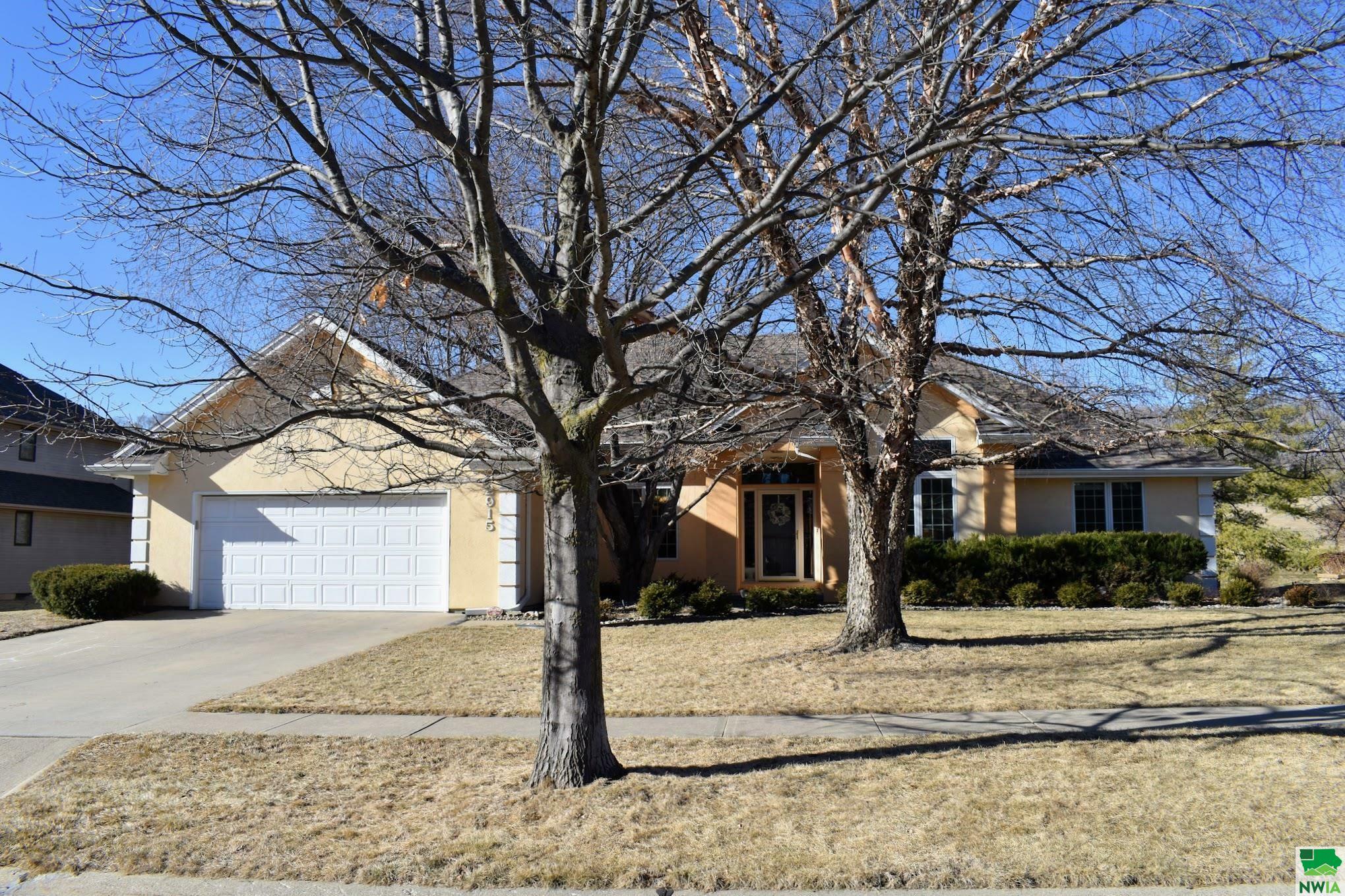 Property Photo:  2915 S Lyons  IA 51106 