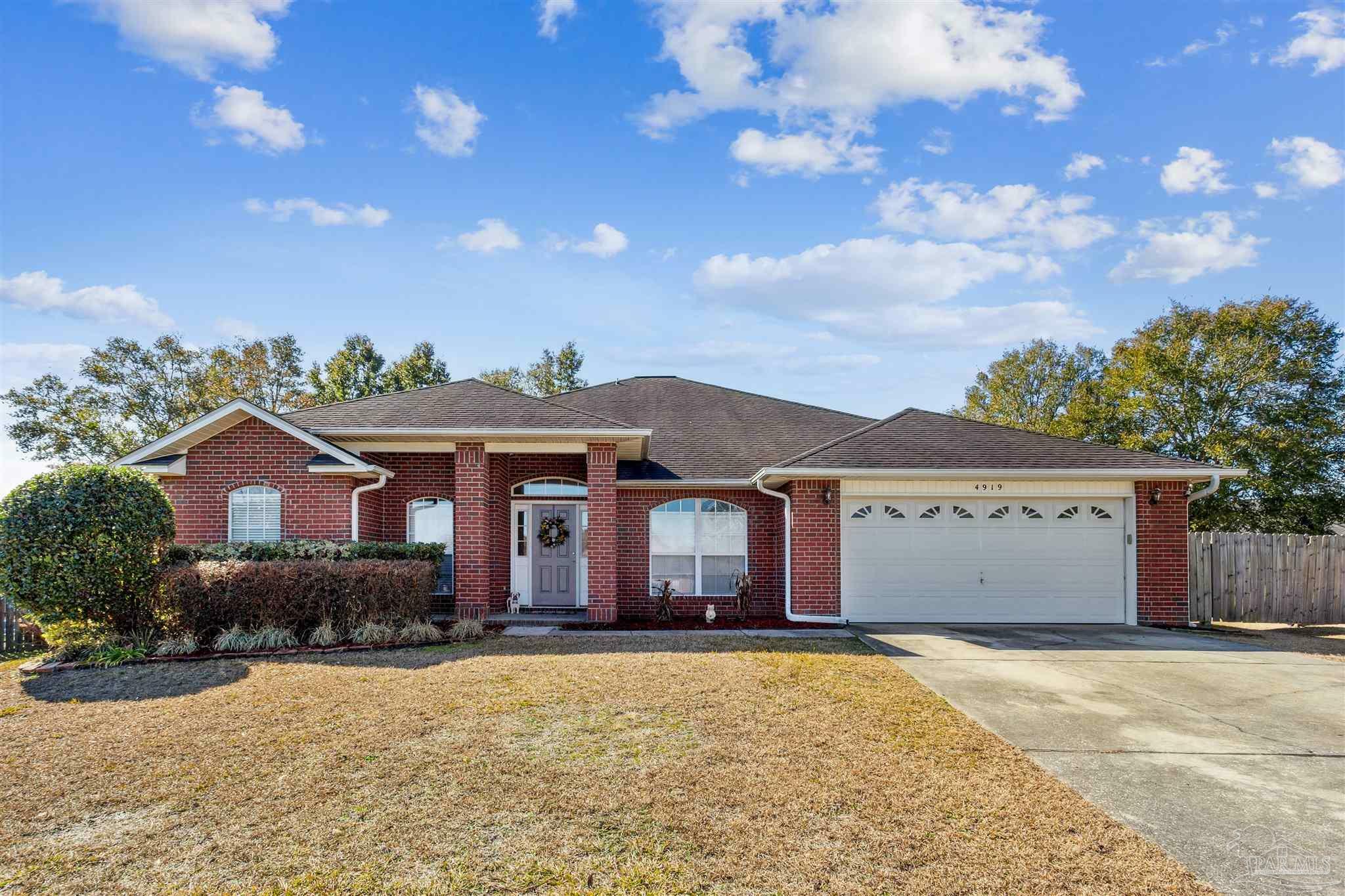 Property Photo:  4919 Cedar Creek Ct  FL 32571 