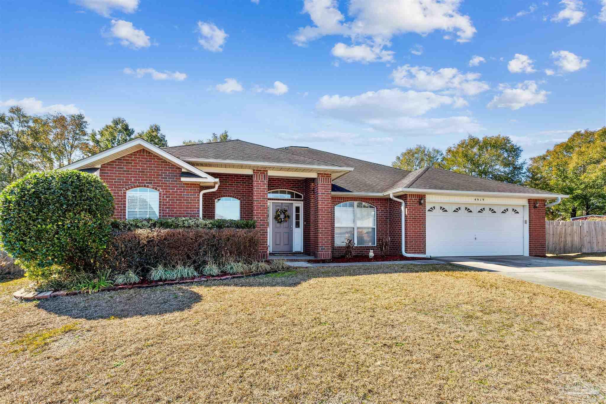 Property Photo:  4919 Cedar Creek Ct  FL 32571 