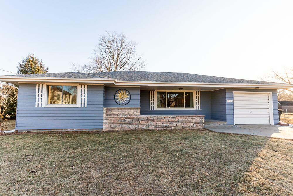 404 Elm  Street  Tabor IA 51653 photo