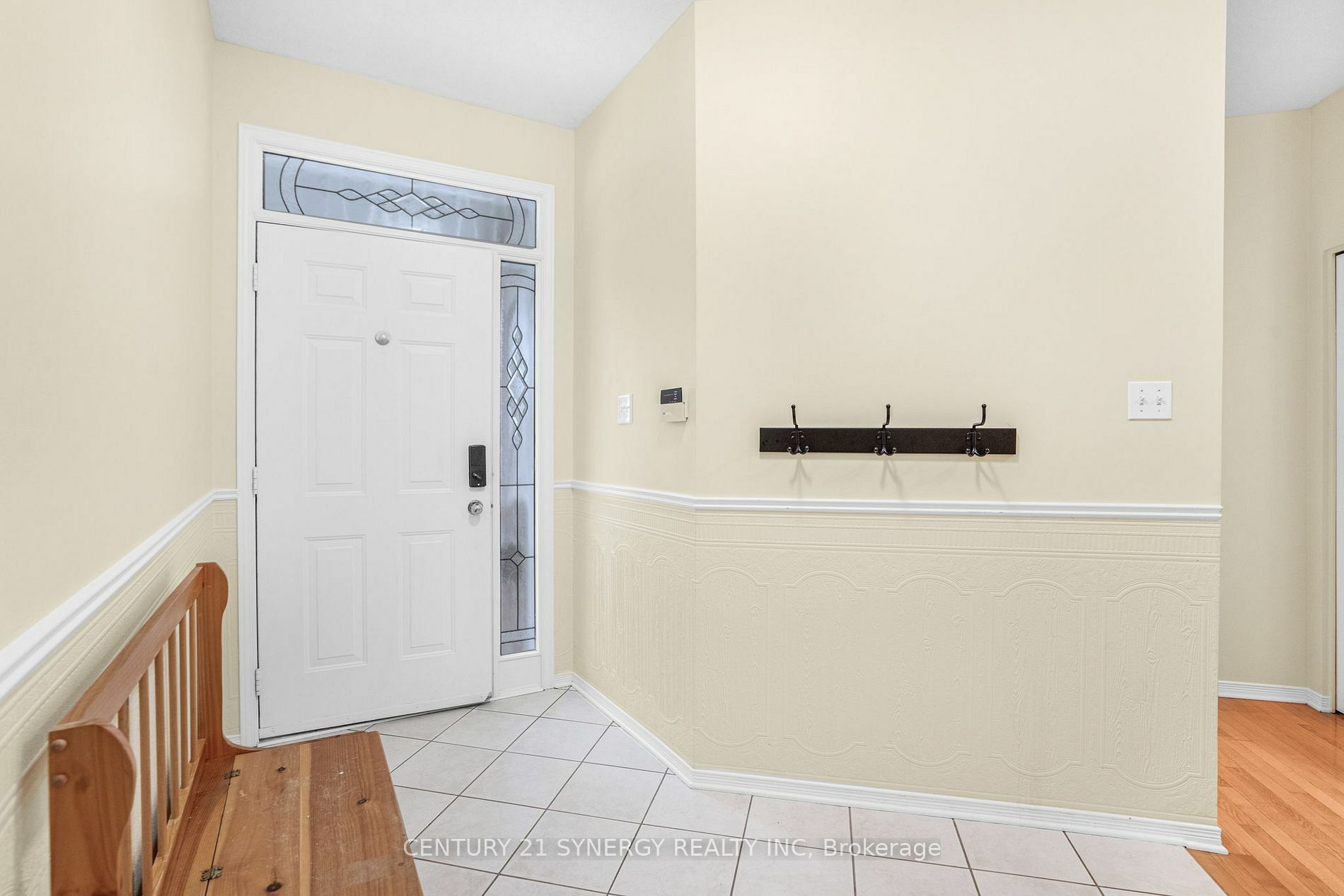 Property Photo:  25 Briardale Cres N  ON K2E 1C3 