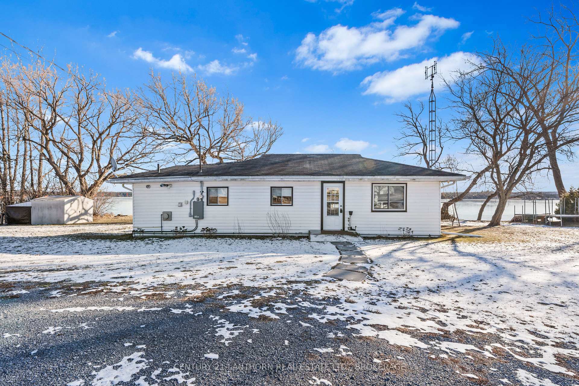 Property Photo: 162 Bayshore Road ON K0K 1X0