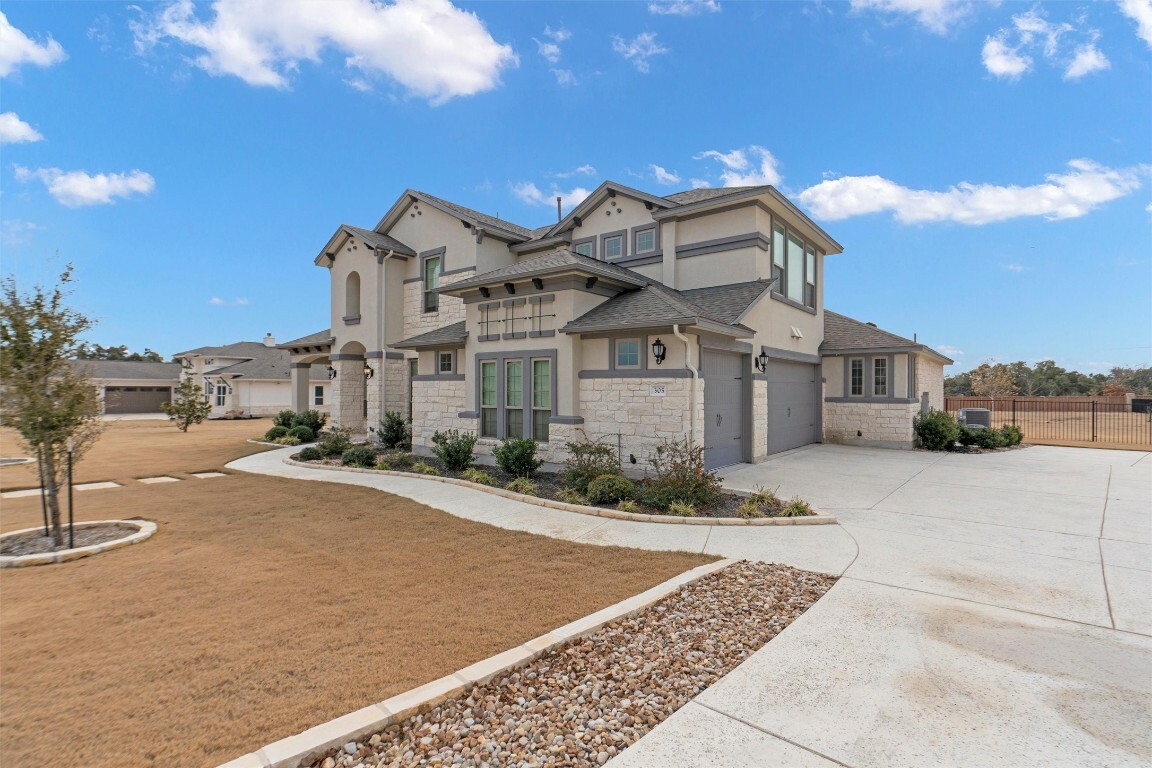 Property Photo: 305 Miranda Way TX 78633