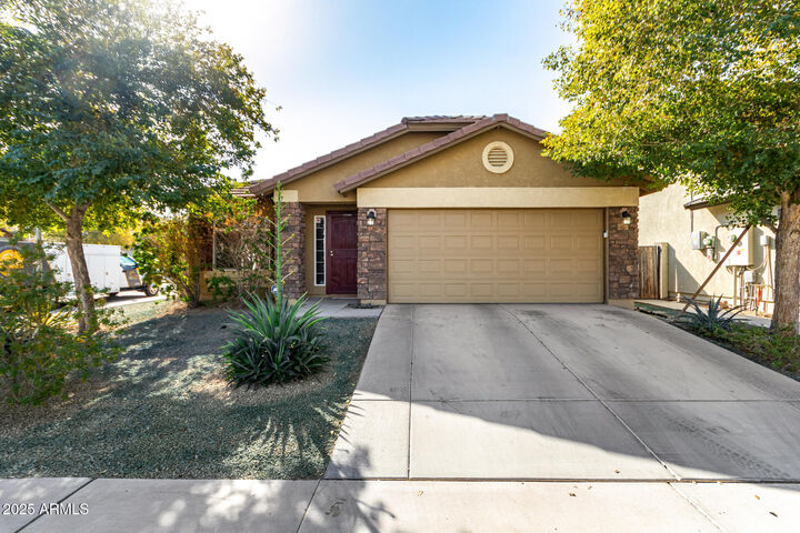 Property Photo:  2731 W Wayland Drive  AZ 85041 