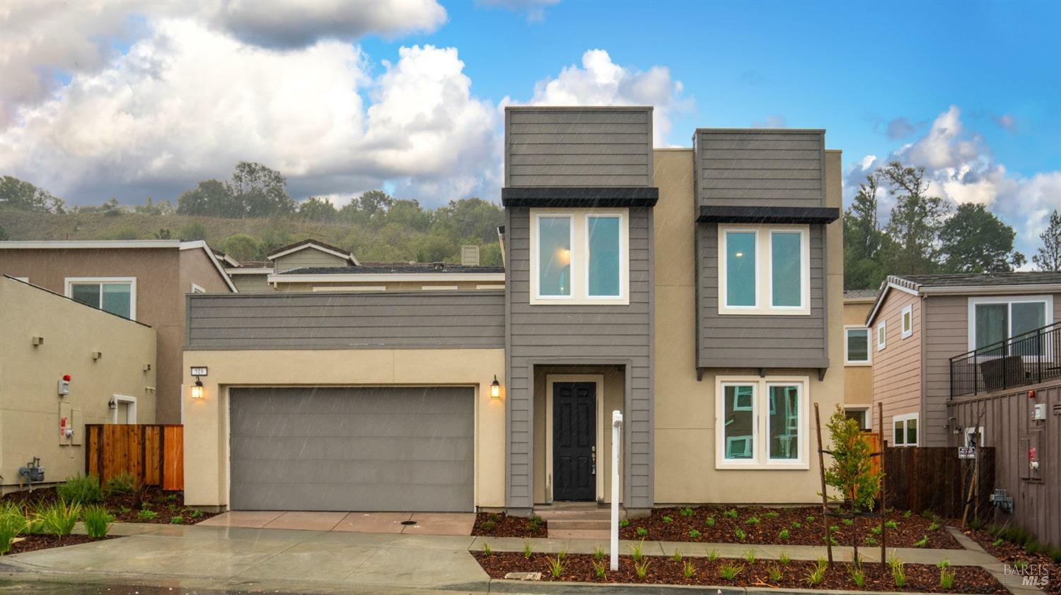 Property Photo: 518 Sapphire Street CA 94952