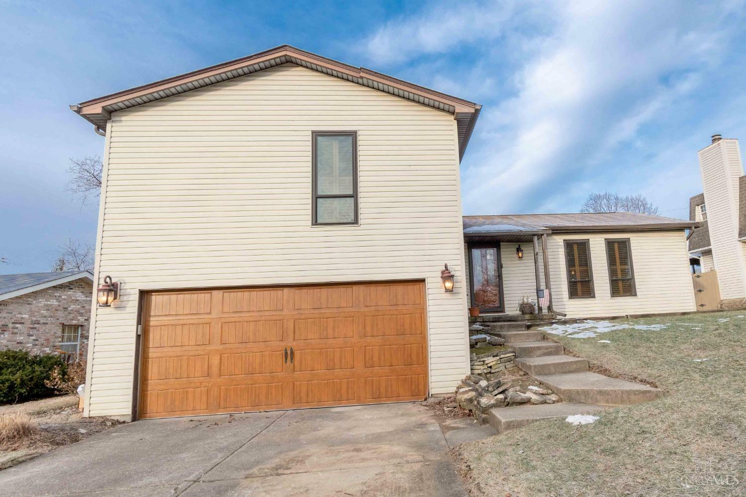 Property Photo:  322 Heatherway Street  OH 45042 