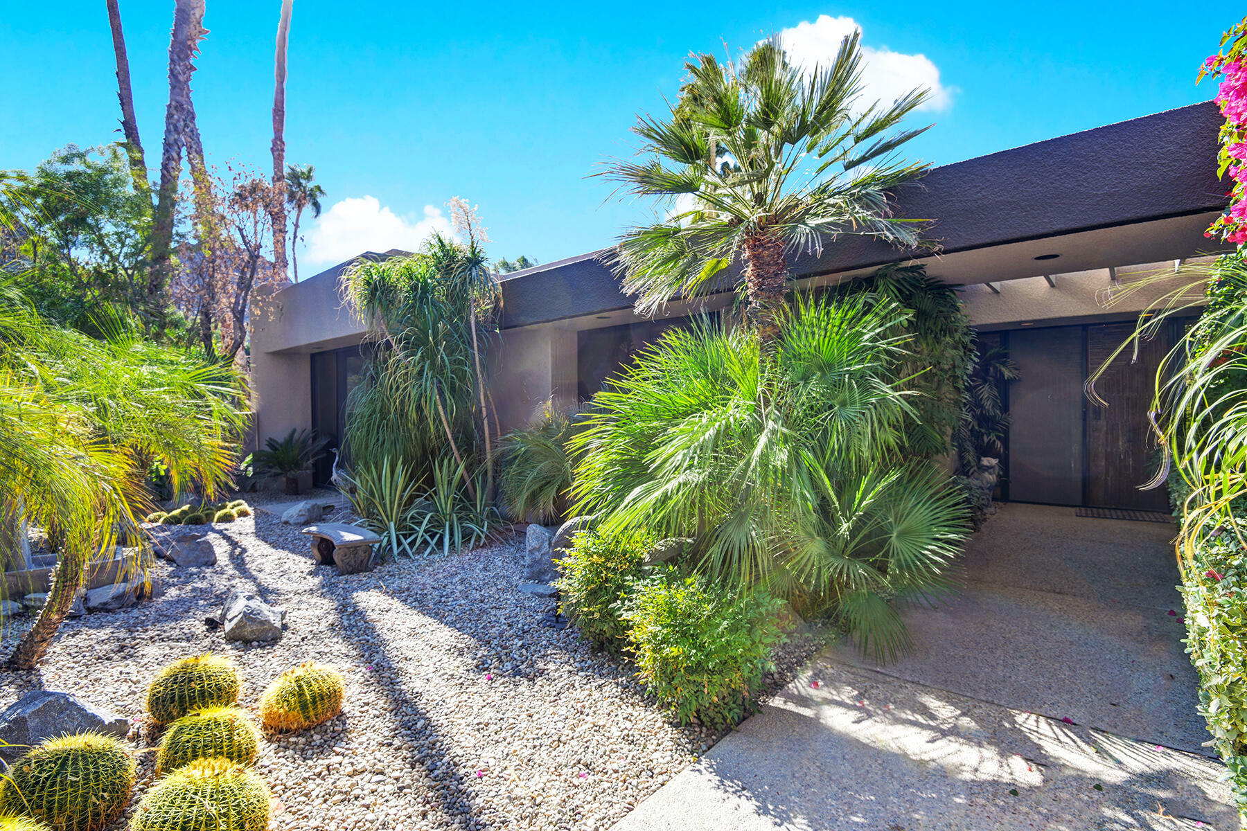 Property Photo:  46785 Mountain Cove Drive  CA 92210 