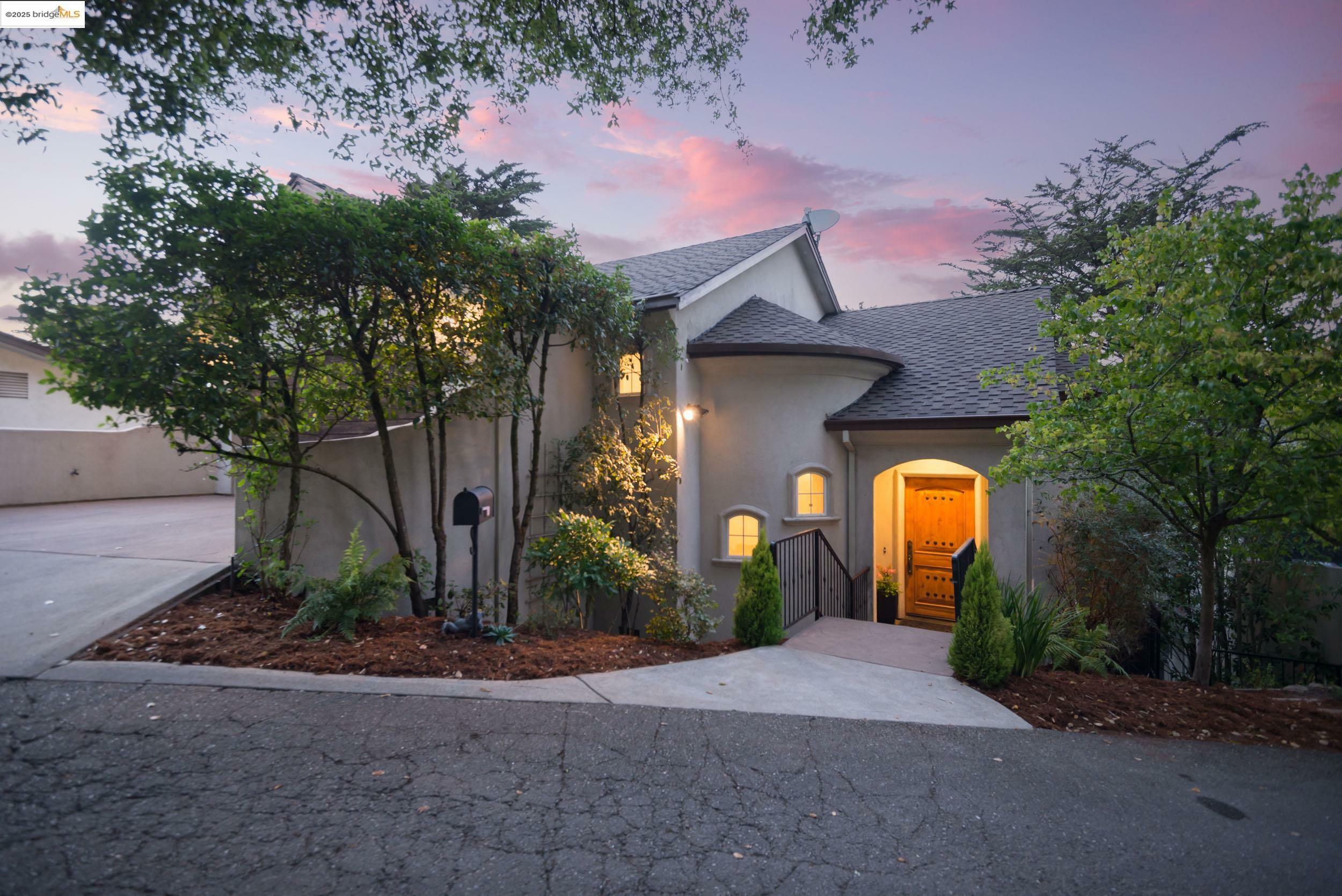 Property Photo: 50 Pine Hills Ct CA 94611