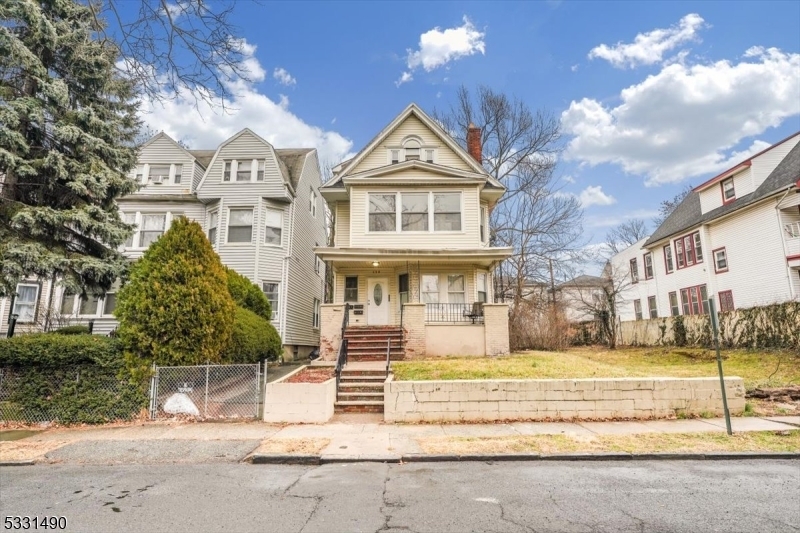 Property Photo:  126 N 14th St  NJ 07017 