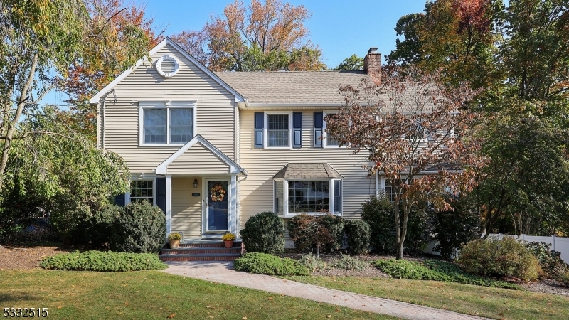 Property Photo:  1049 Sunny Slope Dr  NJ 07092 