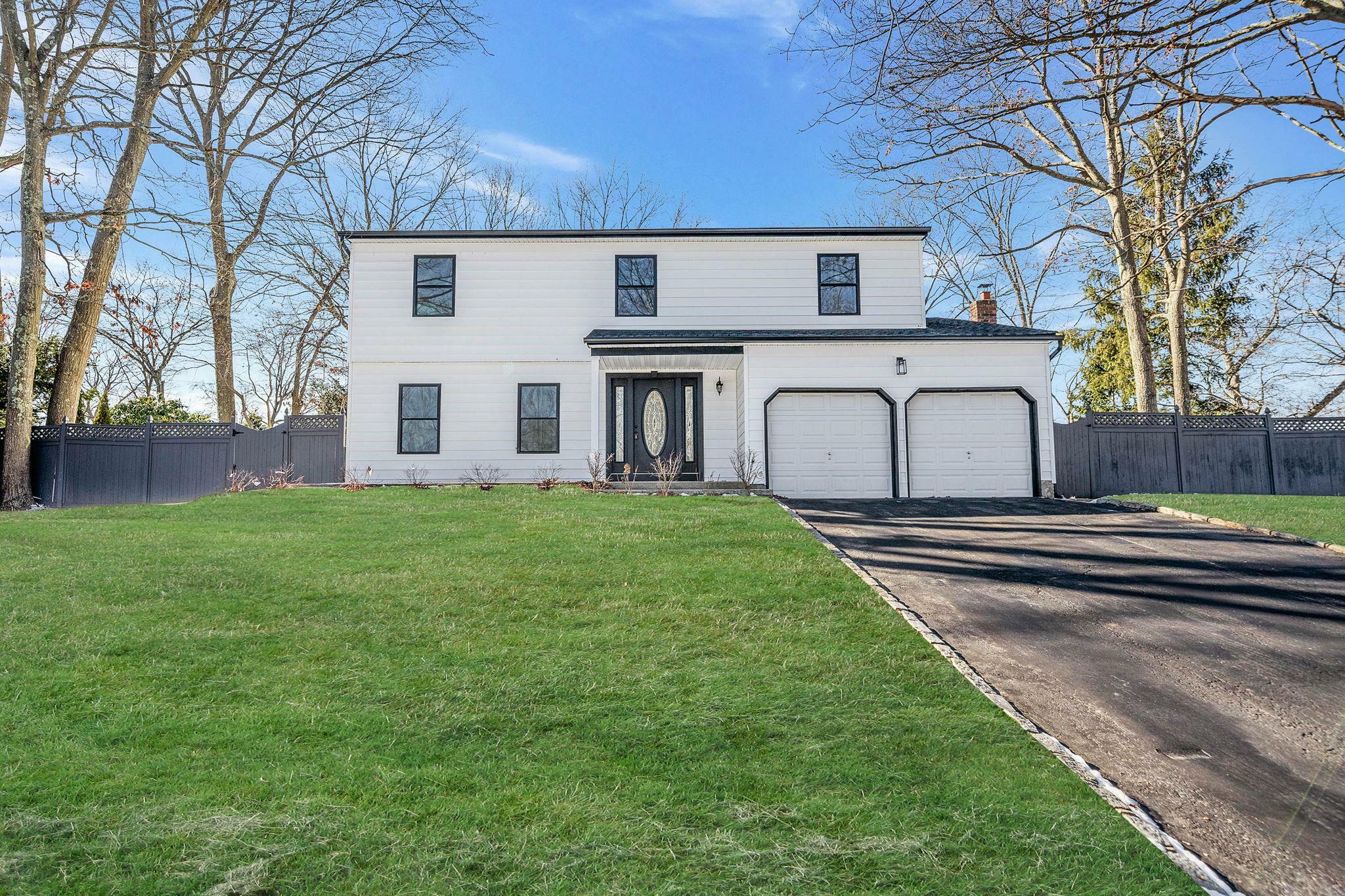 Property Photo:  12 Chatham Woods Drive  NY 11720 