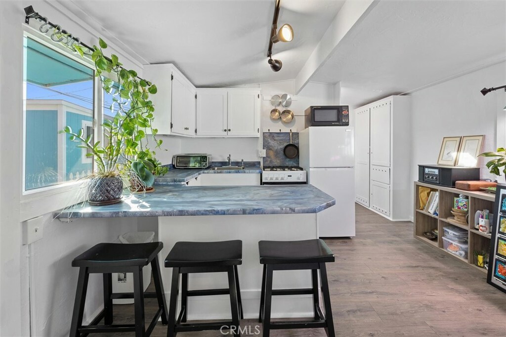 Property Photo:  331 Panay Street  CA 93442 