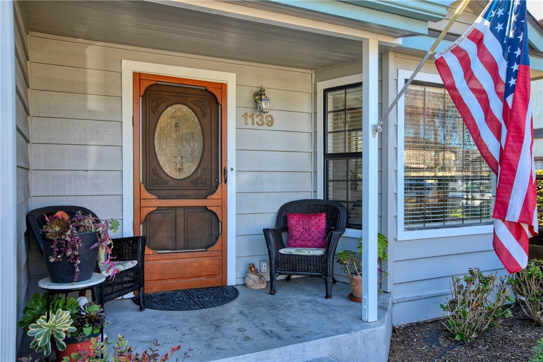 Property Photo:  1139 Ash Street  CA 93420 