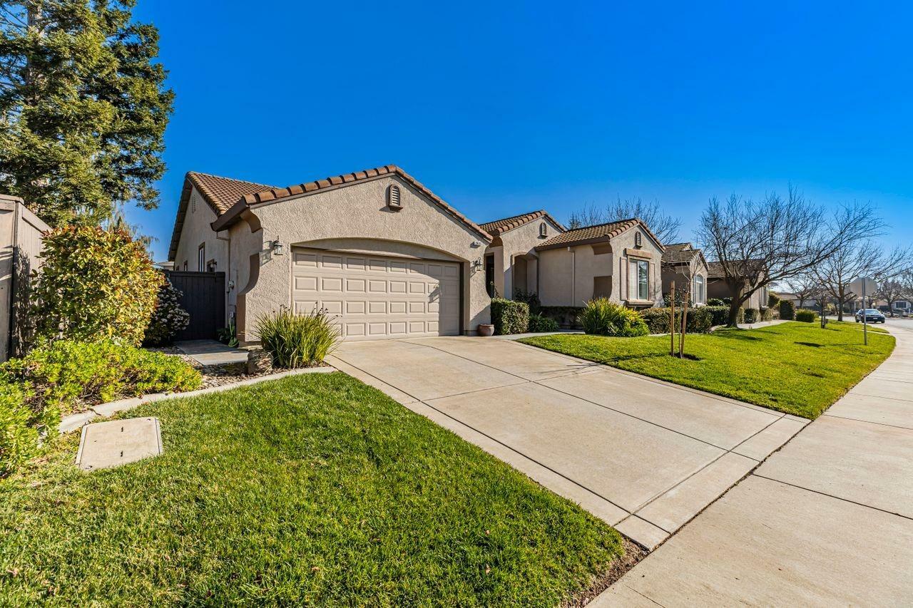 Property Photo:  2835 Granite Park Lane  CA 95758 