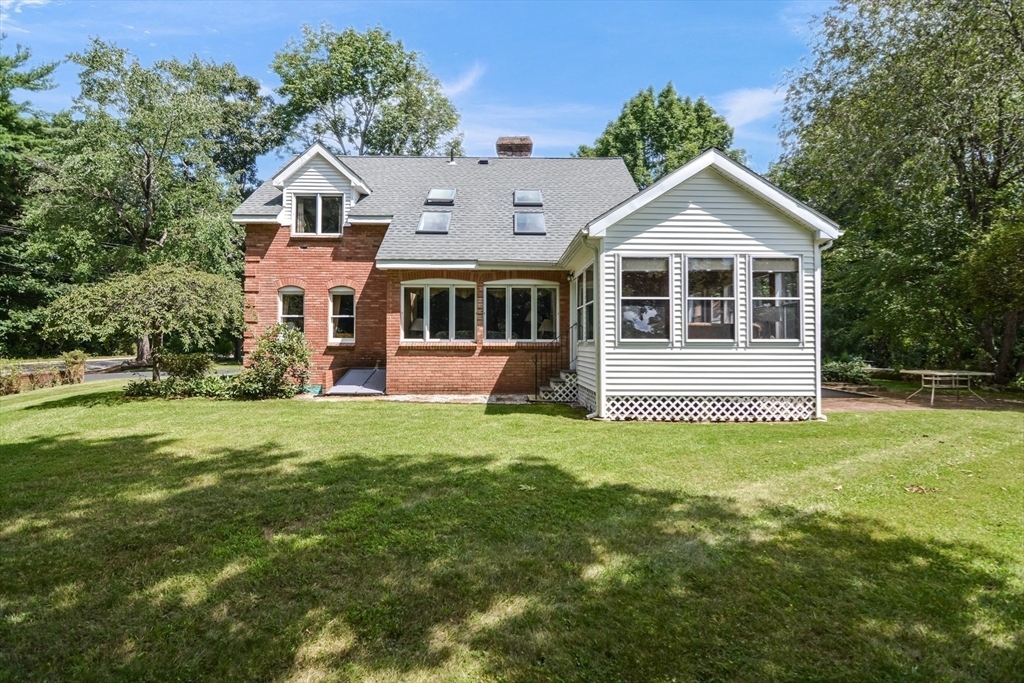 Property Photo:  423 Goldthwaite Rd  MA 01588 