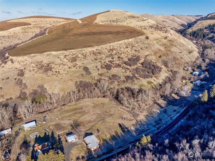 Property Photo: 0 Biscuit Ridge Rd WA 99361