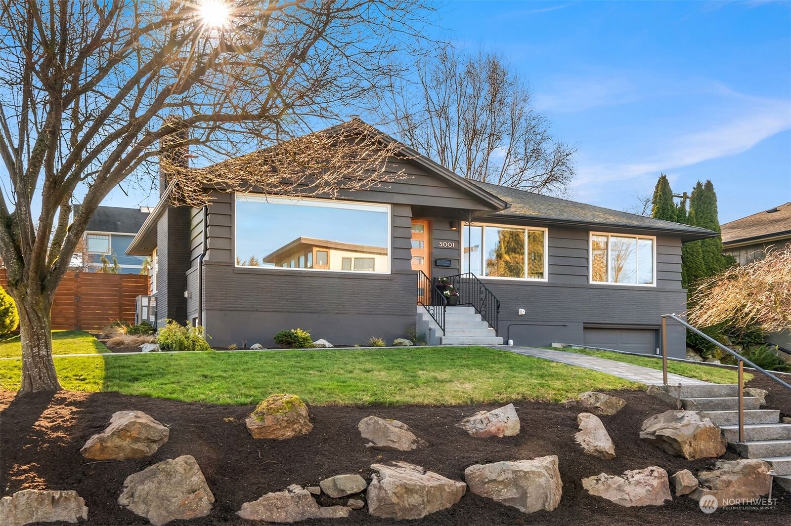 Property Photo: 3001 W Emerson Street WA 98199