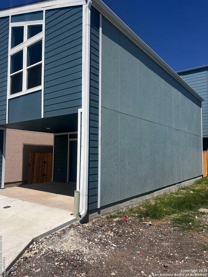 Property Photo: 310 W Evergreen St #120 TX 78212