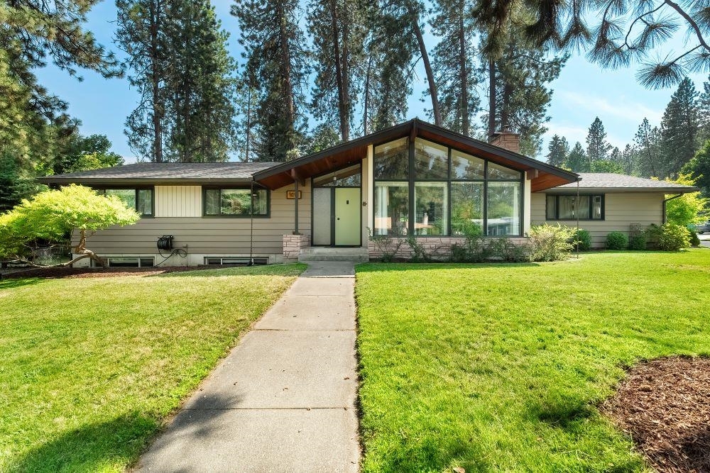 Property Photo:  1013 W Briar Cliff Dr  WA 99218 