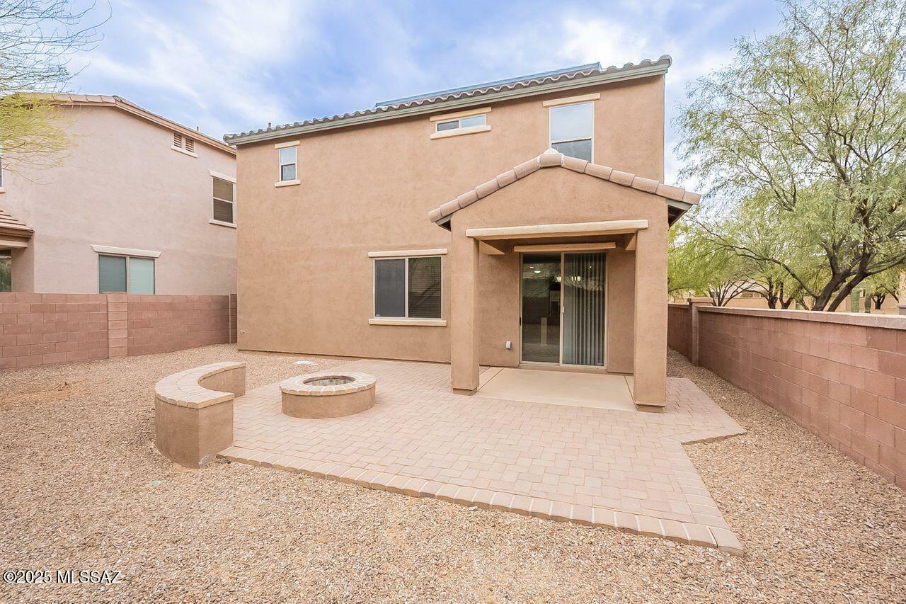 Property Photo:  370 W Calle Matraca  AZ 85629 