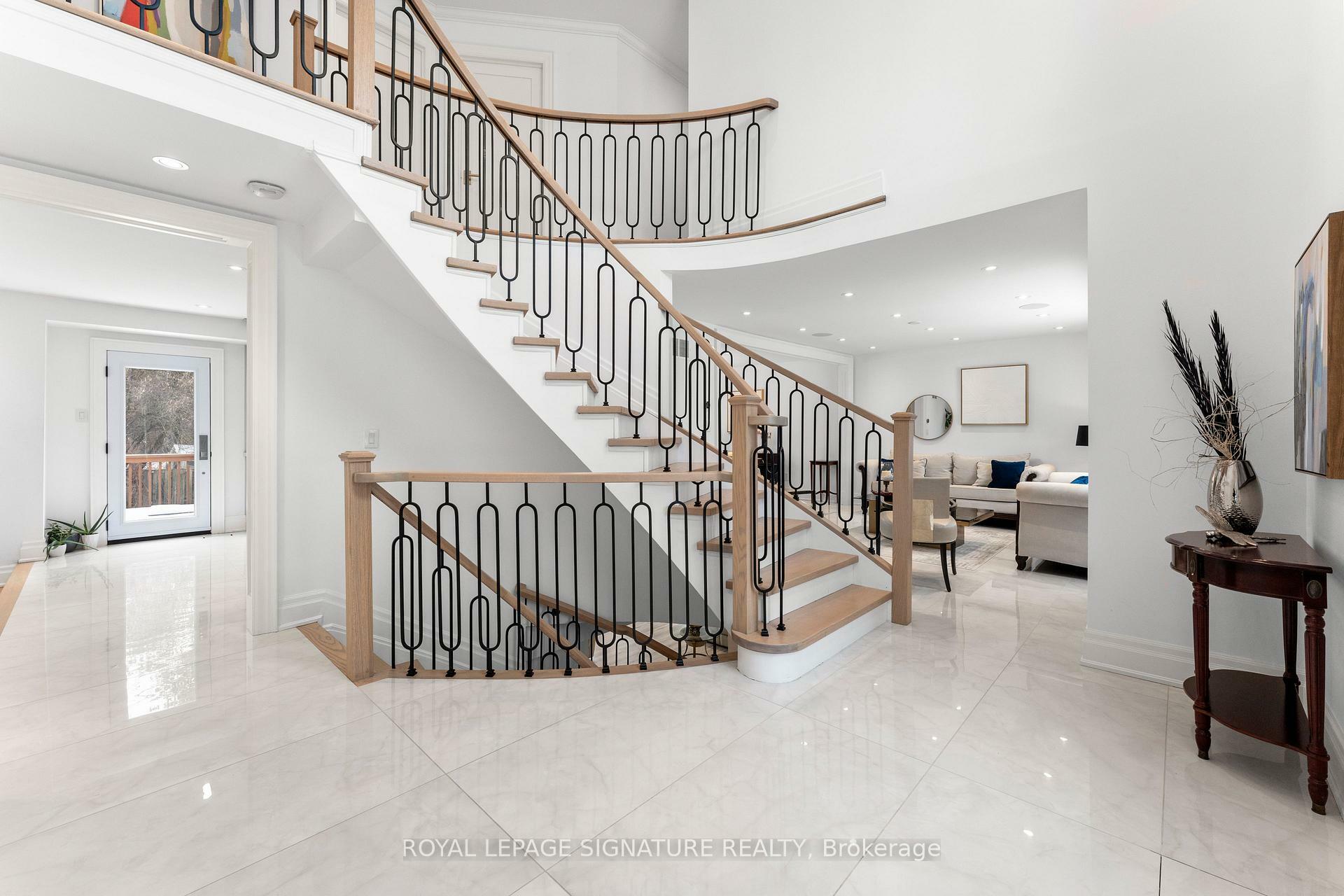 Property Photo: 108 Winchester Lane ON L4C 6Y7