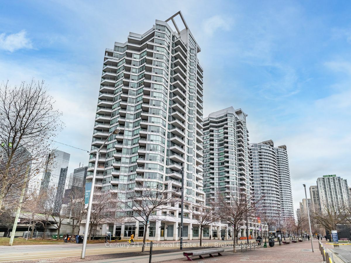 Property Photo: 230 Queens Quay W 628 ON M5J 2Y7