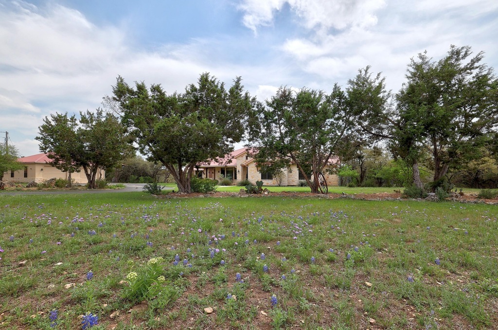 Property Photo: 20201 Rancho Cielo Court TX 78645