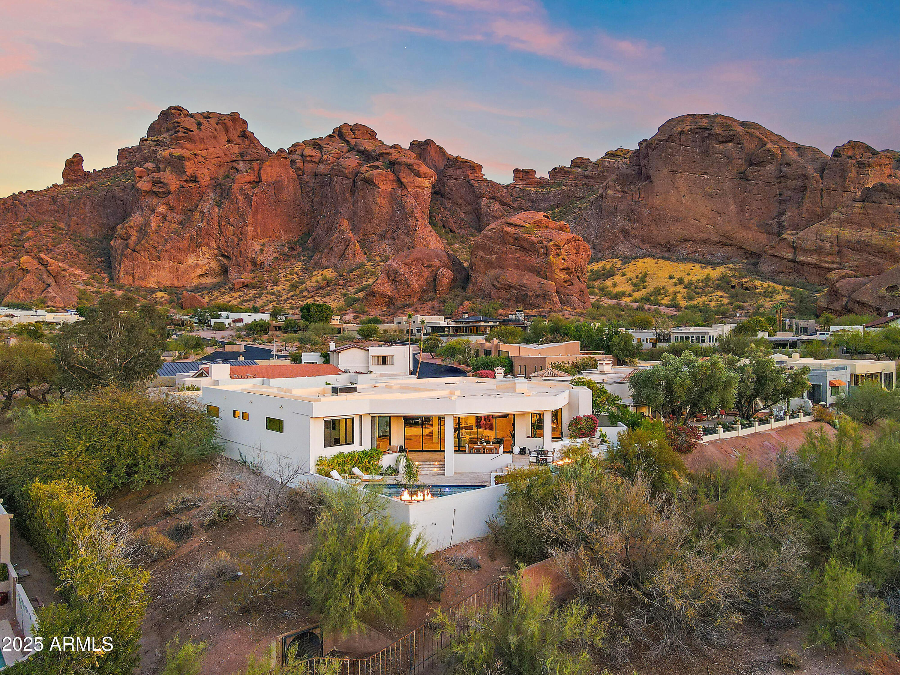 5724 N Echo Canyon Drive  Phoenix AZ 85018 photo