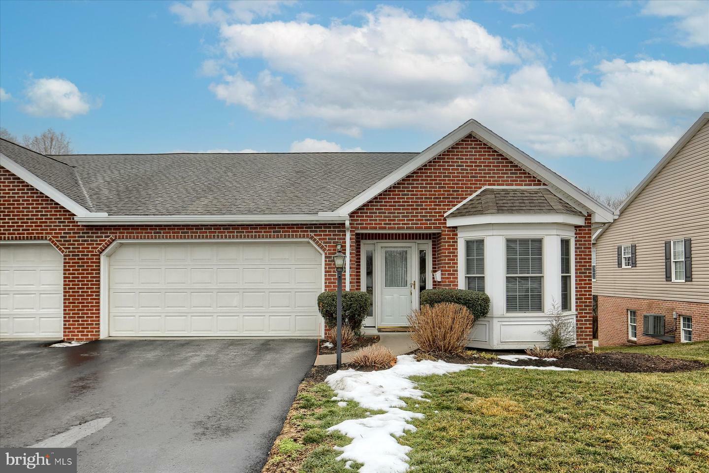 Property Photo:  25 Creek Bank Drive  PA 17050 