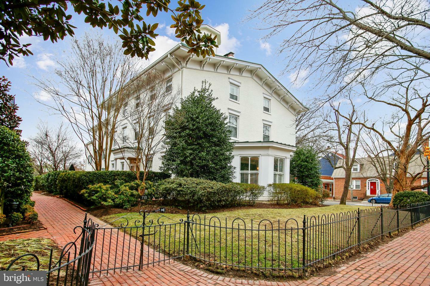 710 Duke Street  Alexandria VA 22314 photo